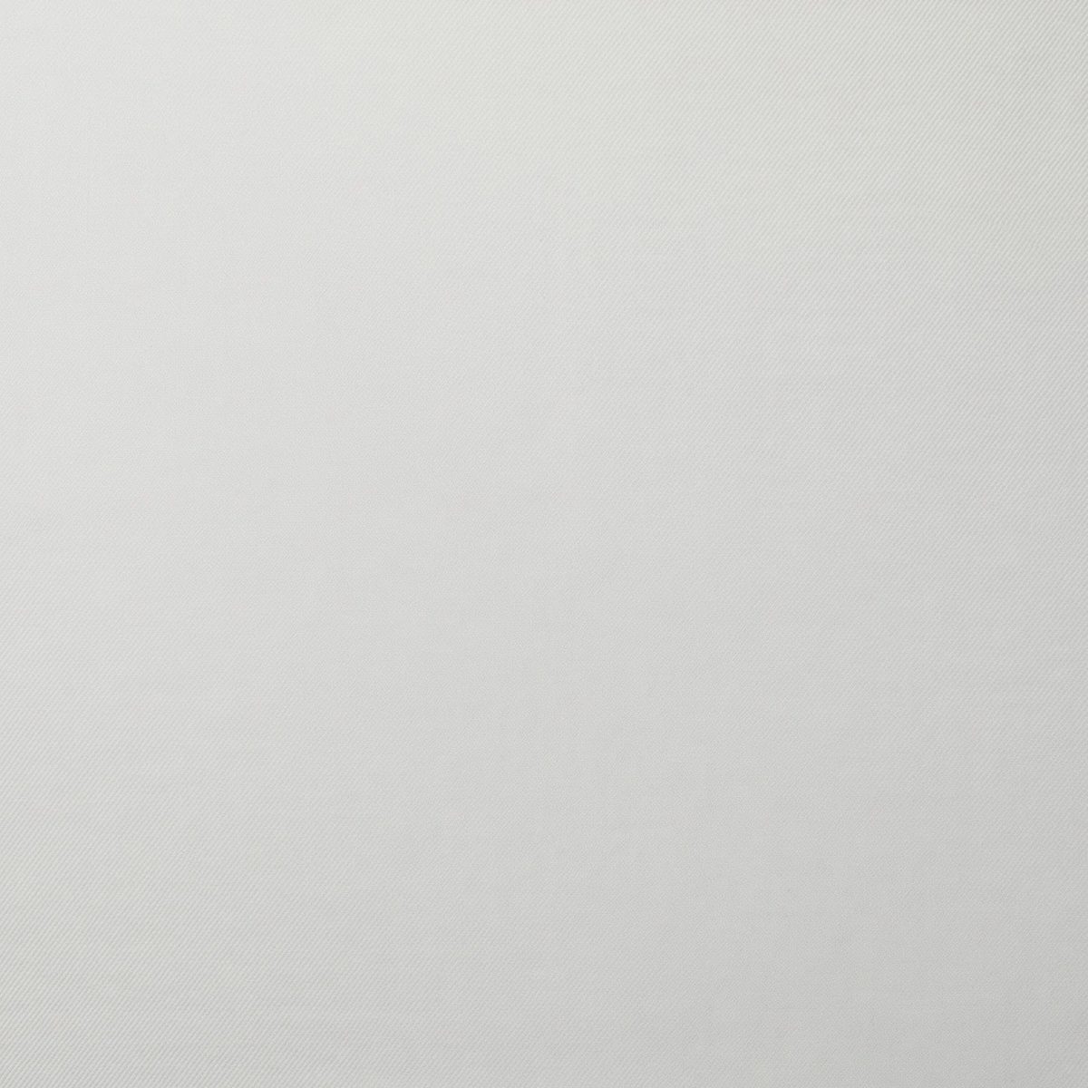 Tela Sarga Toscana Blanco extendida, se ve la diagonal del tejido